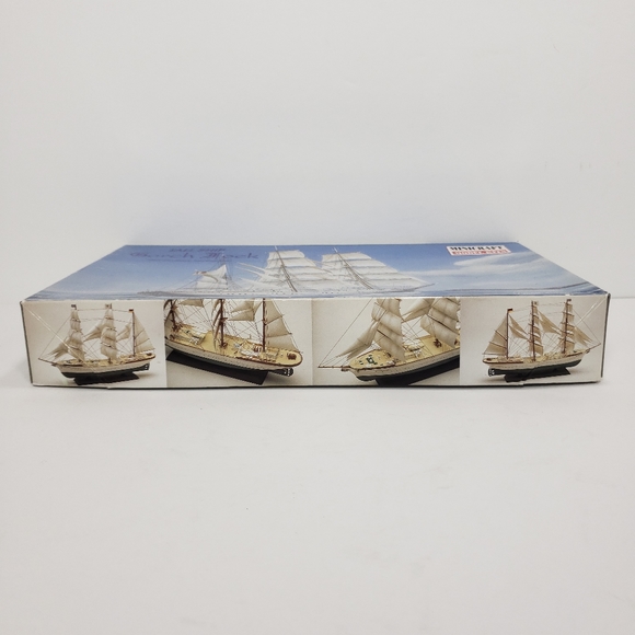 Minicraft 11305 Tall Ship 'Gorch Fock' German Navy Training Model Build Kit Ship - Picture 2 of 3